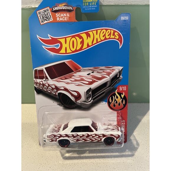 2016 Hot Wheels HW Flames 1965 Pontiac GTO - White FACTORY SEAL EDITION - Picture 2 of 5